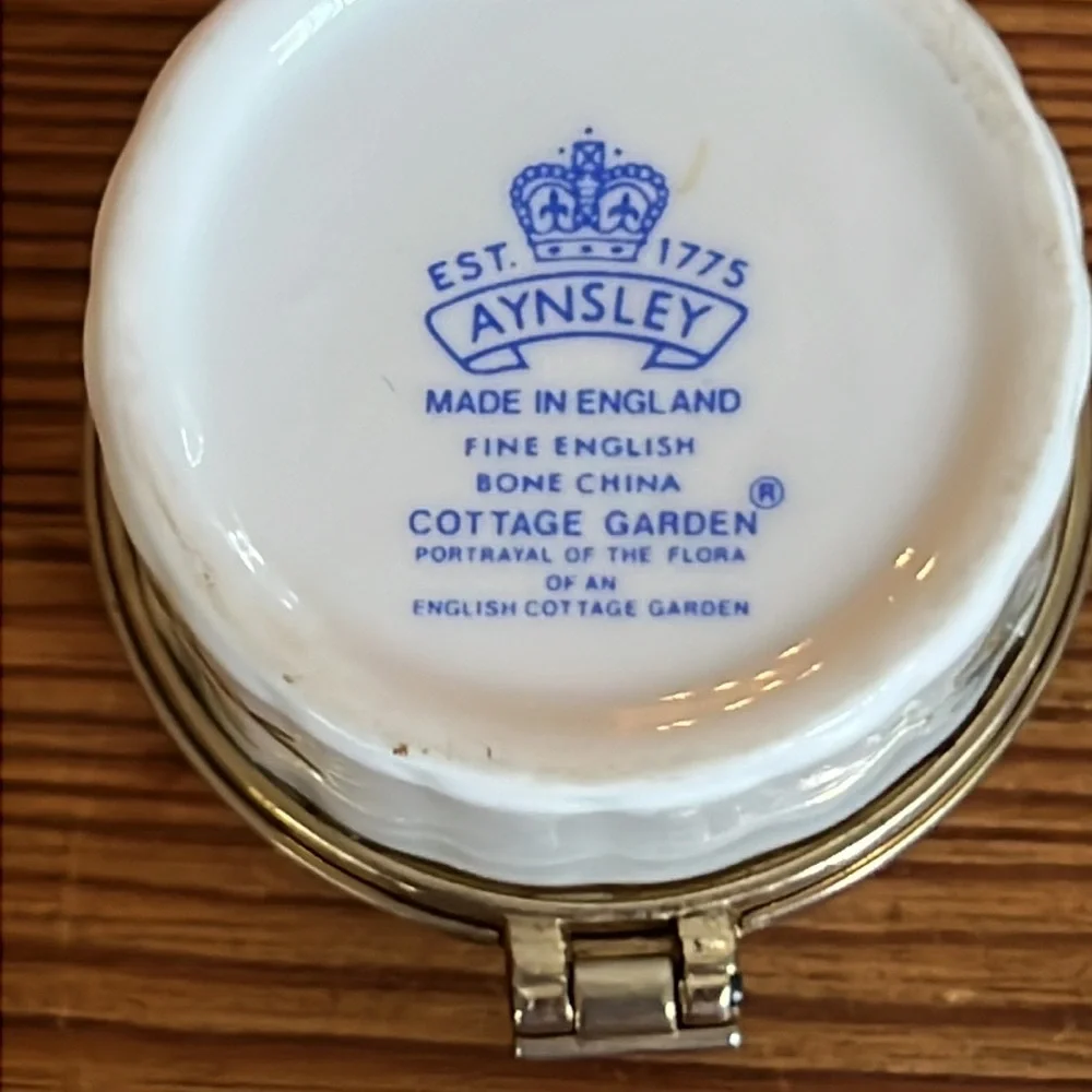 Vintage Aynsley Bone China England “Cottage Garden” Trinket Box - Picture 6 of 7